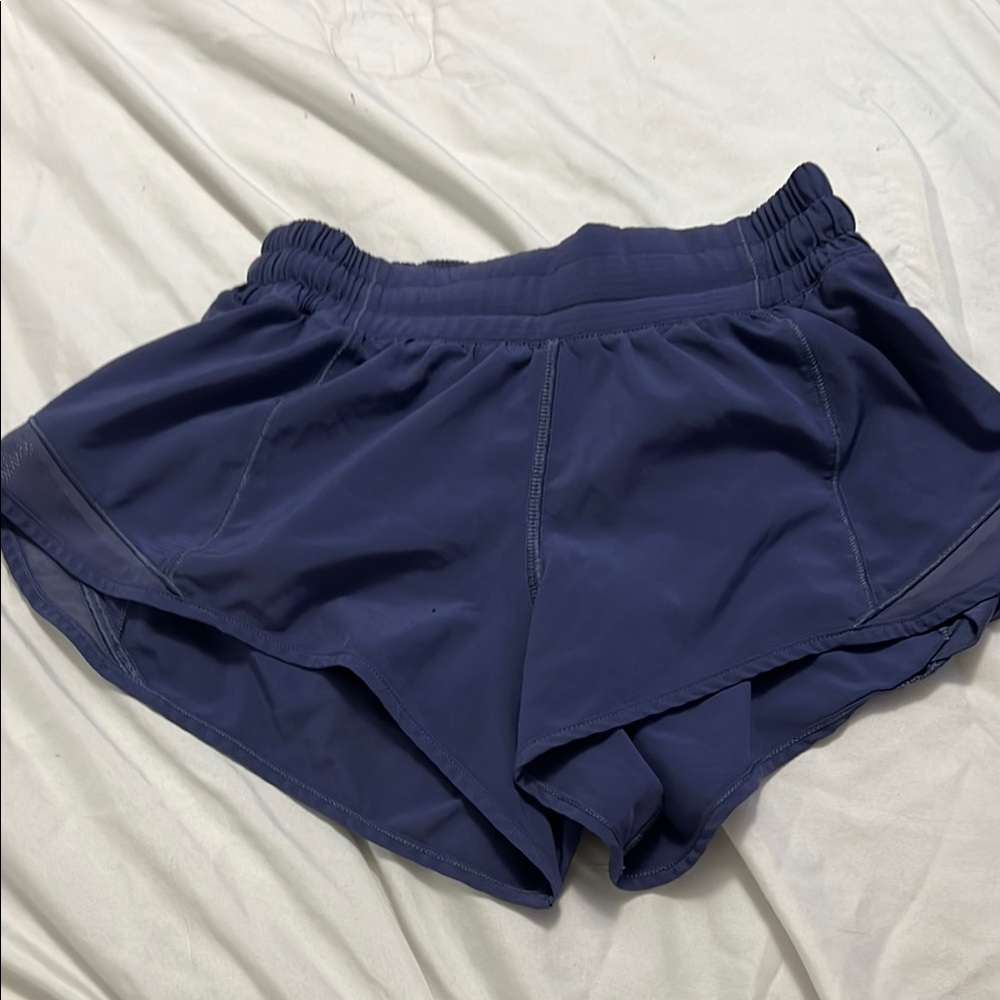 Lululemon Athletica Blue Athletic Shorts hotty hot 2.5 size 4